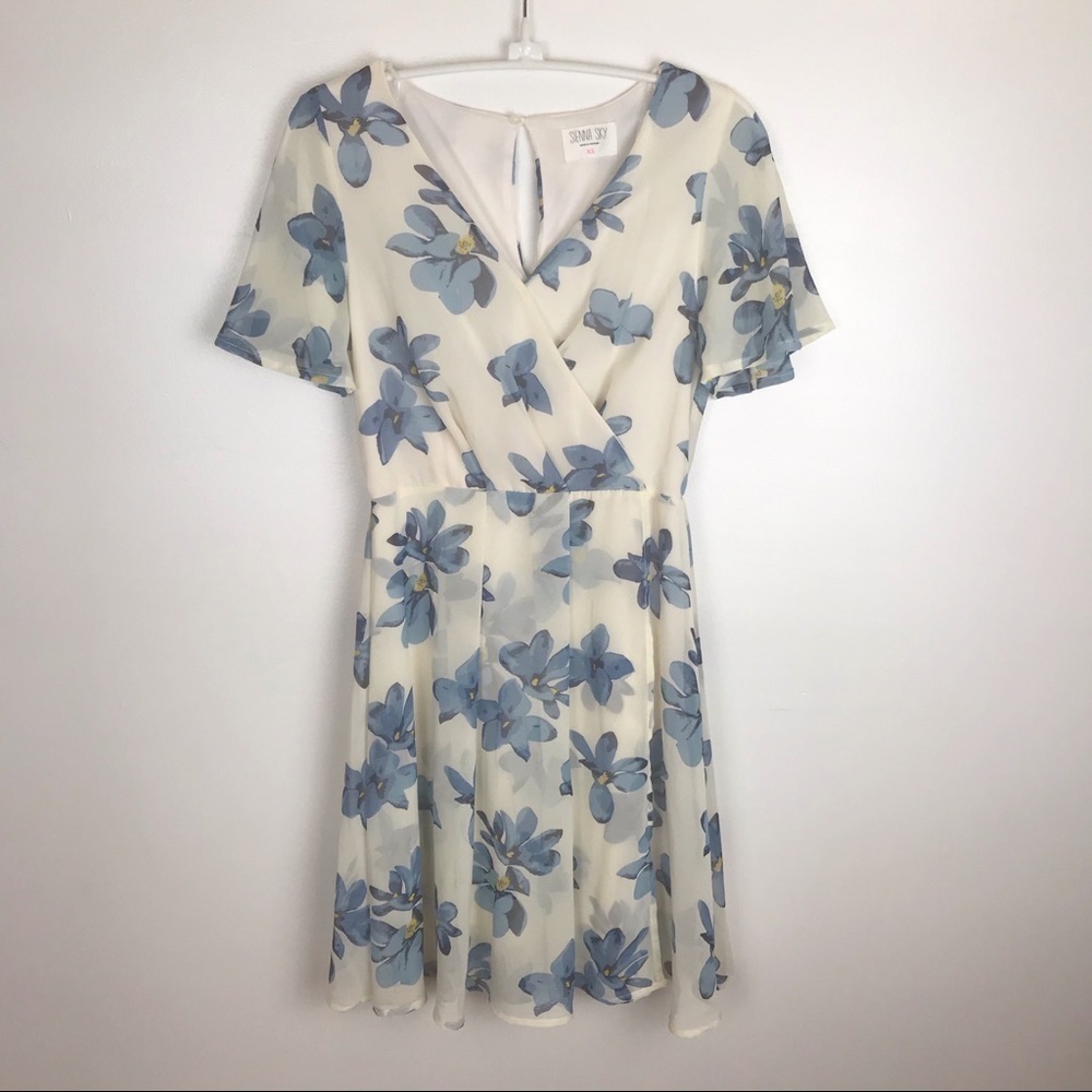 Y2k SIENNA SKY Pleated Floral Dress Size Xs Beachy Resort Vacation Clean Girl
